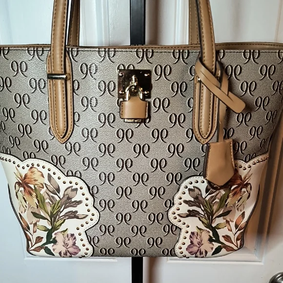 Pretty NINE WEST Beige/Brown Signature Print Floral Tote NICE!! - Picture 3 of 13